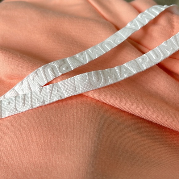 Puma Cropped Hoodie Large NWT - Picture 7 of 7